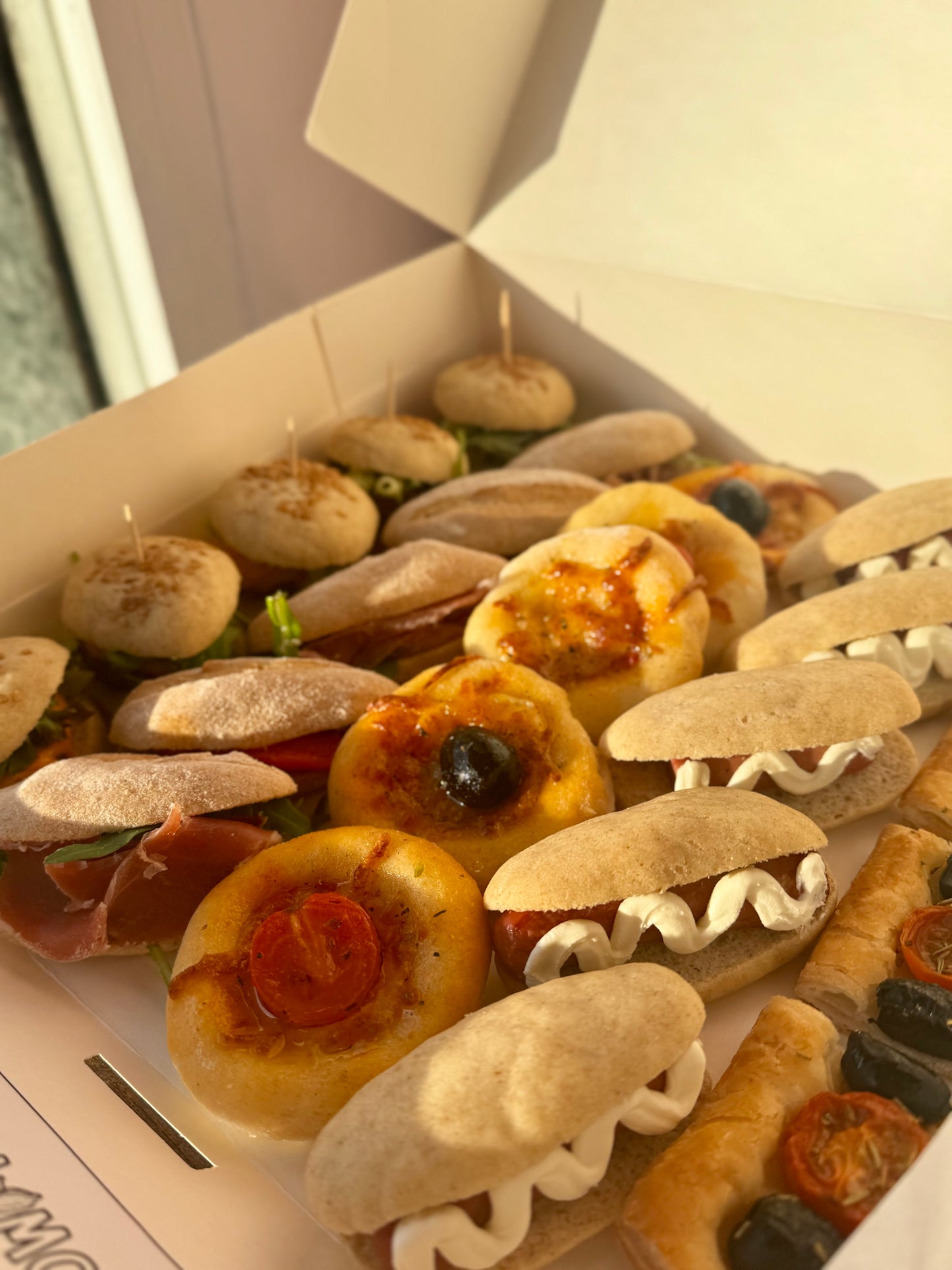 CAJA BANDEJA SALADA DE CATERING