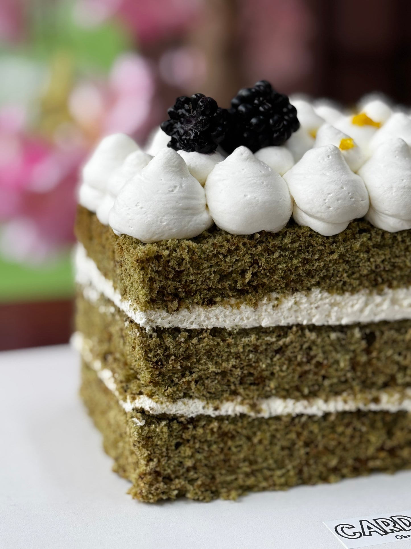 PASTEL DE MATCHA Y MORAS