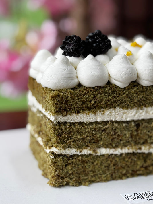 PASTEL DE MATCHA Y MORAS